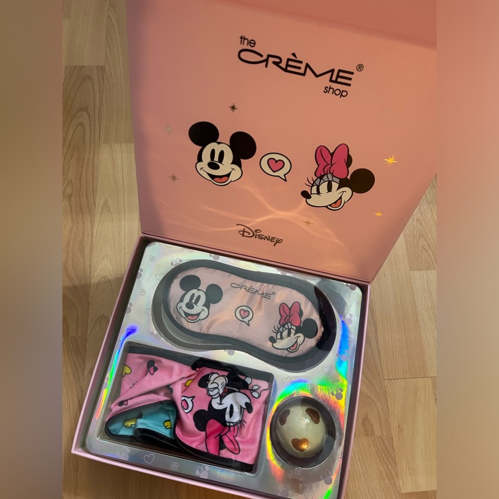 Crème Shop Disney Collaboration Set